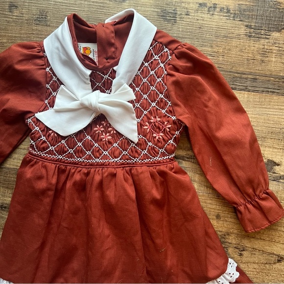 VTG Sears Winnie The Pooh Girls Rust Smocked Bodice & Bow Dress Size 3T - Picture 2 of 7